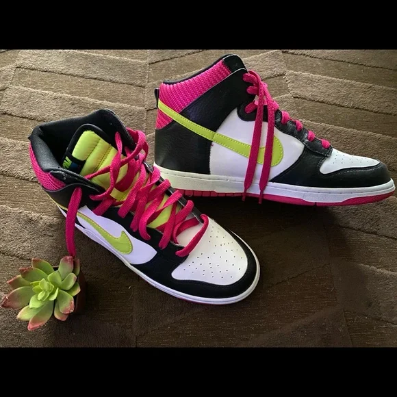 Nike Dunk High - Picture 3 of 4